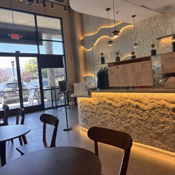 Fleur Tea - seating - Bubble Tea Near Me - San Jose, California