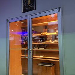 404 Sports Bar - Cigars