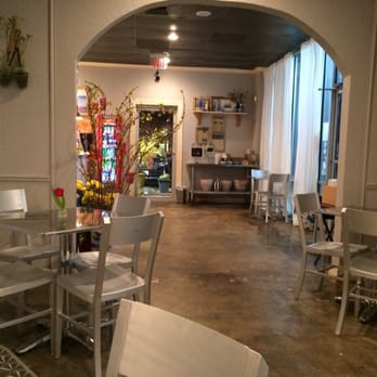Ba Mien Bistro - Great atmosphere, not typical of the cuisine. Really refreshing - Vietnamese Near Me - Houston, Texas Ba Mien Bistro - Great atmosphere, not typical of the cuisine. Really refreshing - Vietnamese Near Me - Houston, Texas