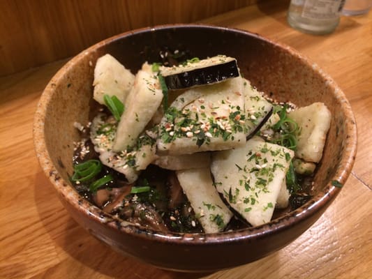 Grasshopper Ramen Bar by null