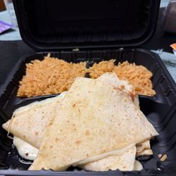 Tacos La Villa - Cheese quesadilla meal all rice no beans for me