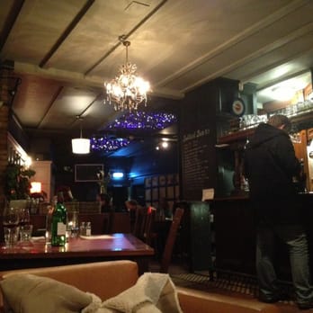 The Commercial - Pubs Near Me - London, XGL
