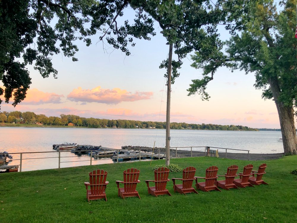 HENRY’S SPORTSMAN’S COTTAGES Updated August 2024 218 Poor Farm Rd, Alburgh, Vermont