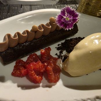 Mugen - Chocolate cake, banana ice cream - New American Near Me - Honolulu, Hawaii