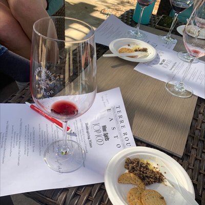 Terre Rouge & Easton Wines by null
