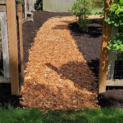 Al's Lawn Care Service - Just got done giving a make over to this yard