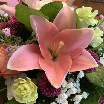 Mid Valley Flowers - Florists Near Me - Reseda, California