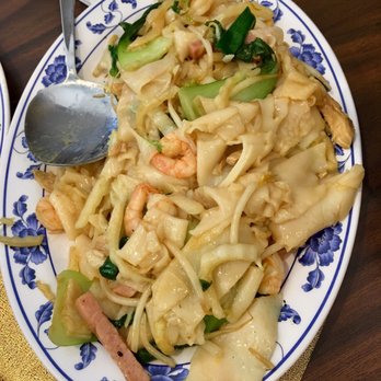 Liu's Shanghai - Xiamen ho fun.. a bit bland - Shanghainese Near Me - Brooklyn, New York