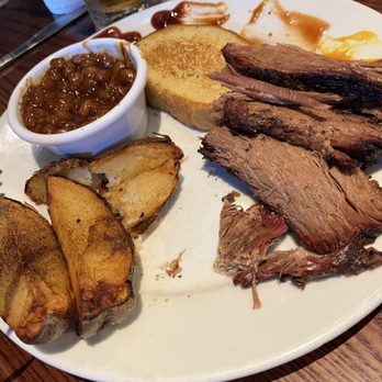 Smokey Bones Tampa - Texas-Style Beef Brisket Platter - Barbeque Near Me - Tampa, Florida