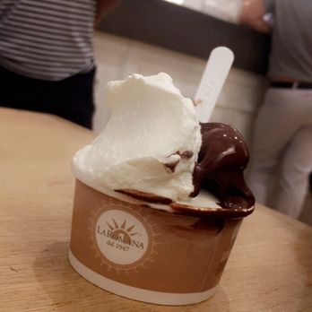 La Romana - Chocolate & Fior Di Latte gelato with regular whip cream, soooo yummy!!! - Ice Cream & Frozen Yogurt Near Me - Rome, RM La Romana - Chocolate & Fior Di Latte gelato with regular whip cream, soooo yummy!!! - Ice Cream & Frozen Yogurt Near Me - Rome, RM