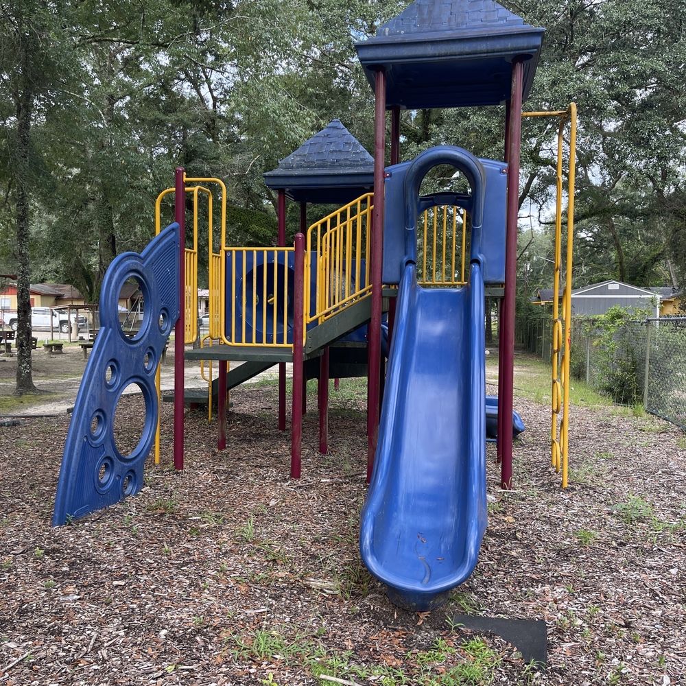 Dixon Park - Parks Near Me - Saraland, Alabama