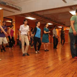 Art In Motion Dance & Fitness - Darlin Garcia teaching his Skills Workshop.