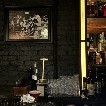 Butcher & The Bear - Bar aesthetic - Steakhouses Near Me - Chicago, Illinois Butcher & The Bear - Bar aesthetic - Steakhouses Near Me - Chicago, Illinois