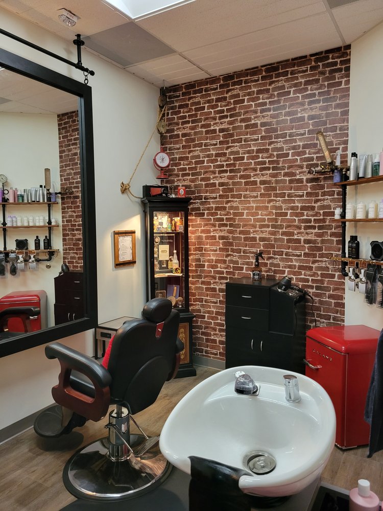 THE PARLOUR ROOM Updated August 2024 1071 Santa Rosa Plz, Santa