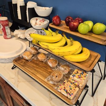 Super 8 by Wyndham - Oceanside - Hotels Near Me - Oceanside, California