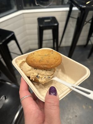 Gelato Boy by null