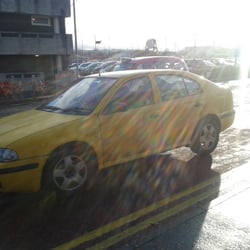 Glasgow Private Hire - Our yellow taxi to the airport