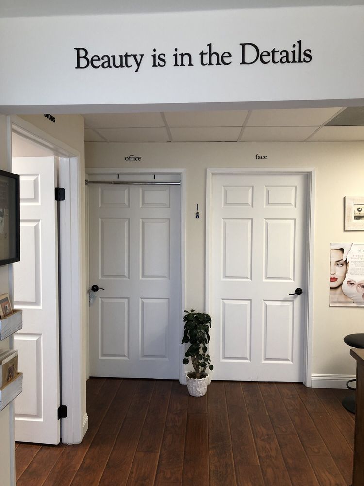 Jhasmens Studio Logo