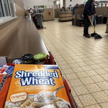 ALDI - Grocery Near Me - Pewaukee, Wisconsin