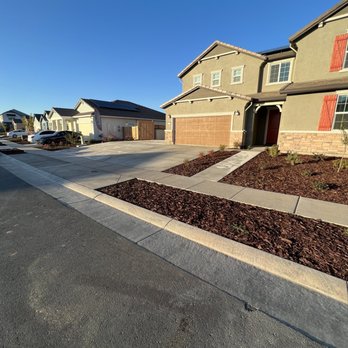 RMR Construction and Remodeling - Added concrete areas to front yard. - Masonry/Concrete Near Me - Rio Linda, California RMR Construction and Remodeling - Added concrete areas to front yard. - Masonry/Concrete Near Me - Rio Linda, California