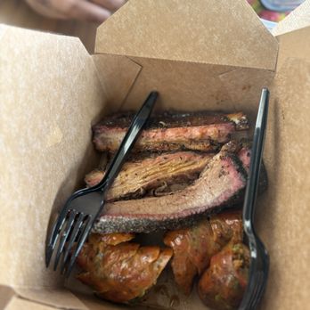 la Barbecue - Barbeque Near Me - Austin, Texas