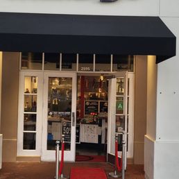 Step through Mama D's front door and start a delicious journey ahead, filled with flavor, fun, and memorable bites. Step through Mama D's front door and start a delicious journey ahead, filled with flavor, fun, and memorable bites.