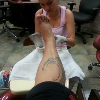 Diamond Nails - Scrub my blues away! - Nail Salons Near Me - Honolulu, Hawaii