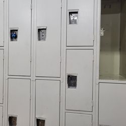 Men's lockers remind me of my junior high school days!