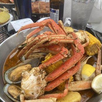 Amelies - Snow crab, green mussels, potatoes and corn - Seafood Near Me - Boise, Idaho