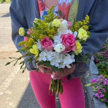 Paula Kelley’s Florist & Home Decor - Florists Near Me - Paris, Tennessee Paula Kelley’s Florist & Home Decor - Florists Near Me - Paris, Tennessee