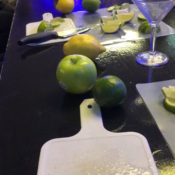 Shake and Pour Bartending School - Bartending Schools Near Me - Bloomfield, New Jersey Shake and Pour Bartending School - Bartending Schools Near Me - Bloomfield, New Jersey