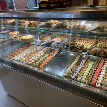 Pasticceria BAK - More mmm - Bakeries Near Me - Lomazzo, Colorado Pasticceria BAK - More mmm - Bakeries Near Me - Lomazzo, Colorado