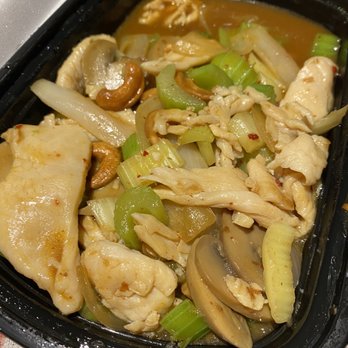 1st of Thai - Cashew stir fry - Thai Near Me - Faribault, Minnesota 1st of Thai - Cashew stir fry - Thai Near Me - Faribault, Minnesota