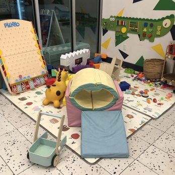 Picolé - Play area - Ice Cream & Frozen Yogurt Near Me - Dallas, Texas Picolé - Play area - Ice Cream & Frozen Yogurt Near Me - Dallas, Texas