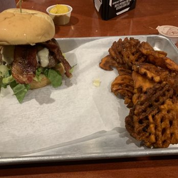 McGarvey's Wee Pub - Burger with sweet potato fries - Irish Near Me - St Marys, Georgia