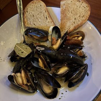 Bog & Barley - Steamed mussels - Irish Near Me - Memphis, Tennessee Bog & Barley - Steamed mussels - Irish Near Me - Memphis, Tennessee