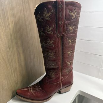 Allens Boots - Gorgeous Boot! - Shoe Stores Near Me - Austin, Texas