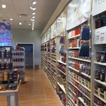 Yankee Candle - Westwood Yankee Candle -- University Station : 247 University Avenue, Westwood Interior - Candle Stores Near Me - Westwood, Massachusetts Yankee Candle - Westwood Yankee Candle -- University Station : 247 University Avenue, Westwood Interior - Candle Stores Near Me - Westwood, Massachusetts
