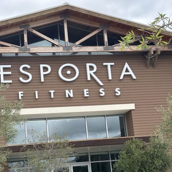 LA Fitness - Front facade - Gyms Near Me - Temecula, California