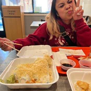 Sushi N Go - CrunchyRoll is booommbbb!!! - Sushi Bars Near Me - Norwalk, California