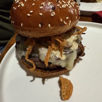 Gordon Ramsay Burger Las Vegas - Stout Burger - Burgers Near Me - Las Vegas, Nevada Gordon Ramsay Burger Las Vegas - Stout Burger - Burgers Near Me - Las Vegas, Nevada