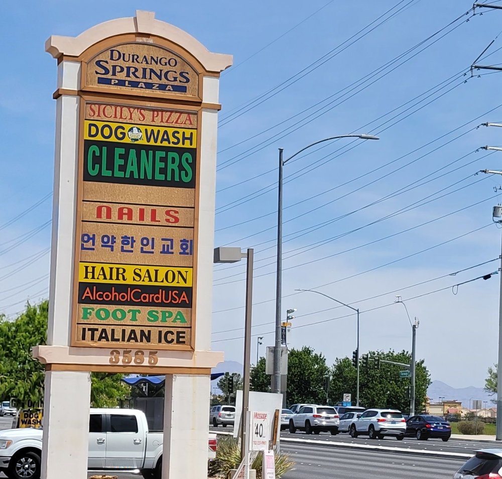 Durango Springs Plaza Logo