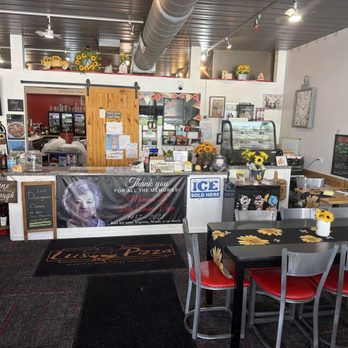 Lu's Pizza - Front Counter - Pizza Near Me - Grafton, Ohio Lu's Pizza - Front Counter - Pizza Near Me - Grafton, Ohio