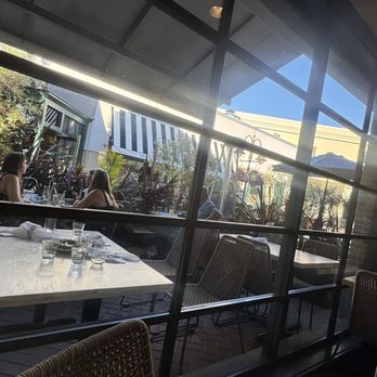 Pacific Catch - Open tables outside - Seafood Near Me - Corte Madera, California Pacific Catch - Open tables outside - Seafood Near Me - Corte Madera, California