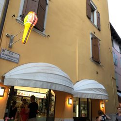 Gelateria Prima o Poi - The store front.