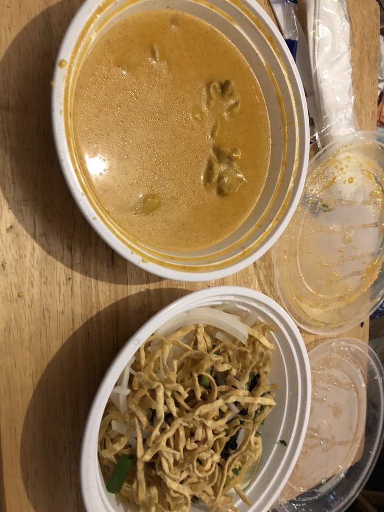 PHU FHA THAI RESTAURANT 27 Photos & 42 Reviews 355 Lyceum Ave