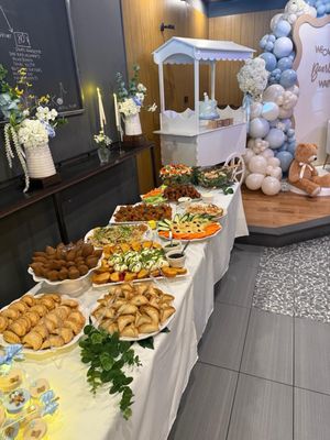 Reunion Tap & Table by null