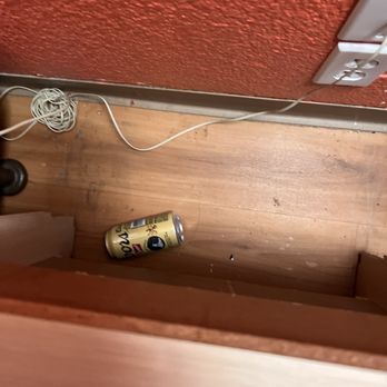 Motel 6 - This is how dirty the room is - Hotels Near Me - Big Bear Lake, California Motel 6 - This is how dirty the room is - Hotels Near Me - Big Bear Lake, California