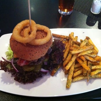 Cheers Pub - BBQ burger - Pubs Near Me - Göteborg, O Cheers Pub - BBQ burger - Pubs Near Me - Göteborg, O