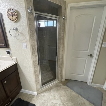 Affordable Glass - After of new frame and glass door! Beautiful. - Glass & Mirrors Near Me - San Antonio, Texas Affordable Glass - After of new frame and glass door! Beautiful. - Glass & Mirrors Near Me - San Antonio, Texas